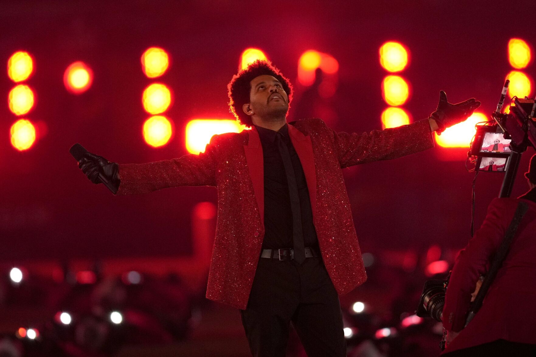 2020: The Weeknd, “Blinding Lights”